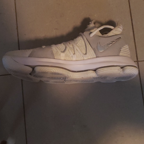 Nike KD 10 Pure Platinum - Picture 4 of 8